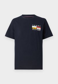 Tommy Hilfiger COLOUR FLAG TEE - T-shirts print - desert sky