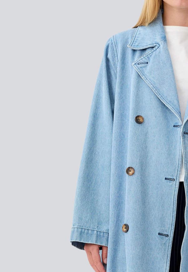 MADELINE - Trenchcoat3