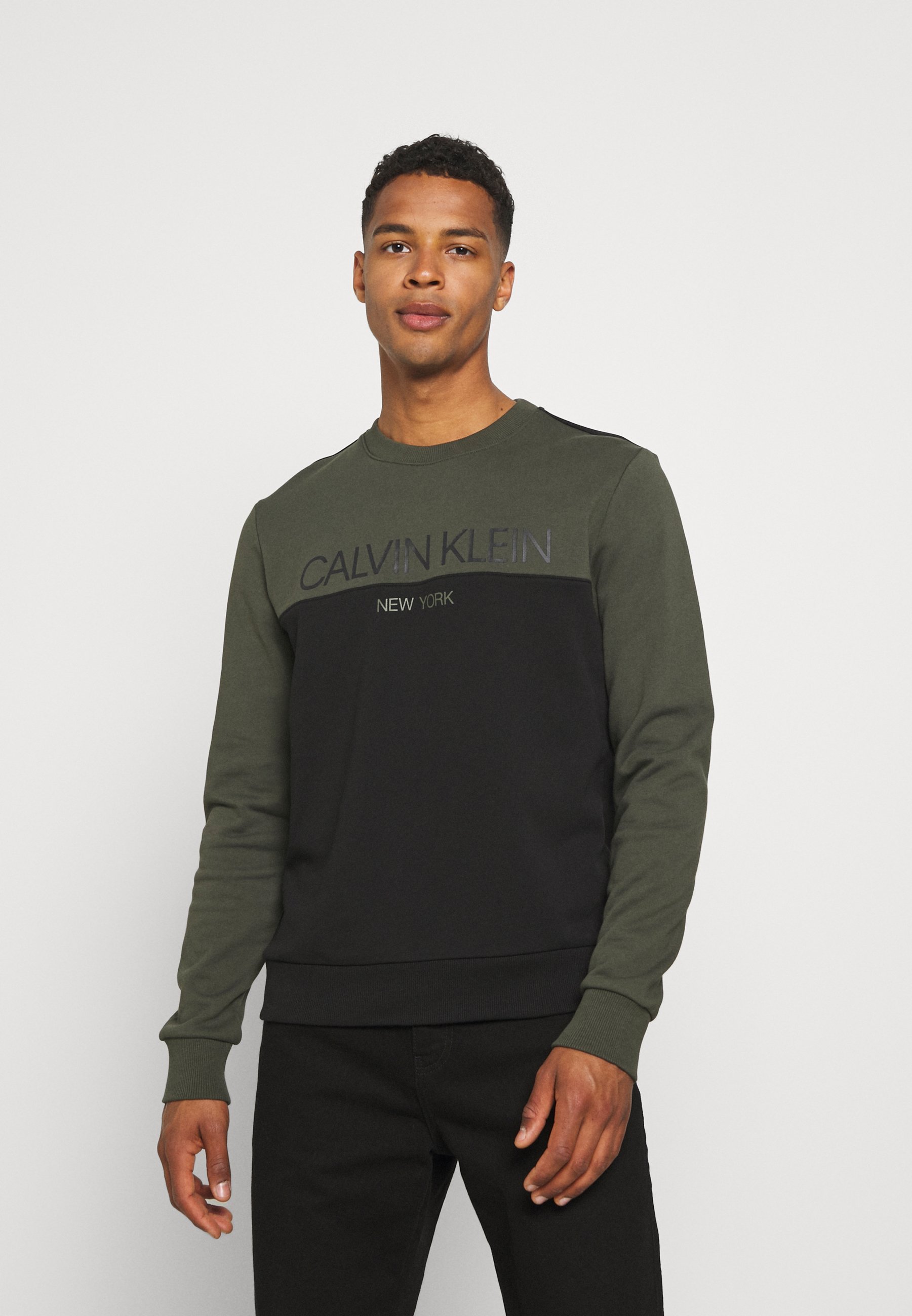 Calvin Klein Jeans - Sudadera verde flúor con capucha para niño |  Childrensalon