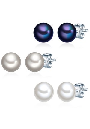 Ensemble de quatre clous d'oreilles en perles : deux noir bleu foncé, deux gris clair, deux blancs. Forme ronde, surface lisse, fermoirs en métal.