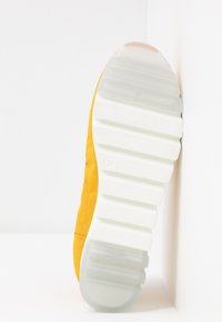 Tamaris SLIP-ON - Slip-ons - sun