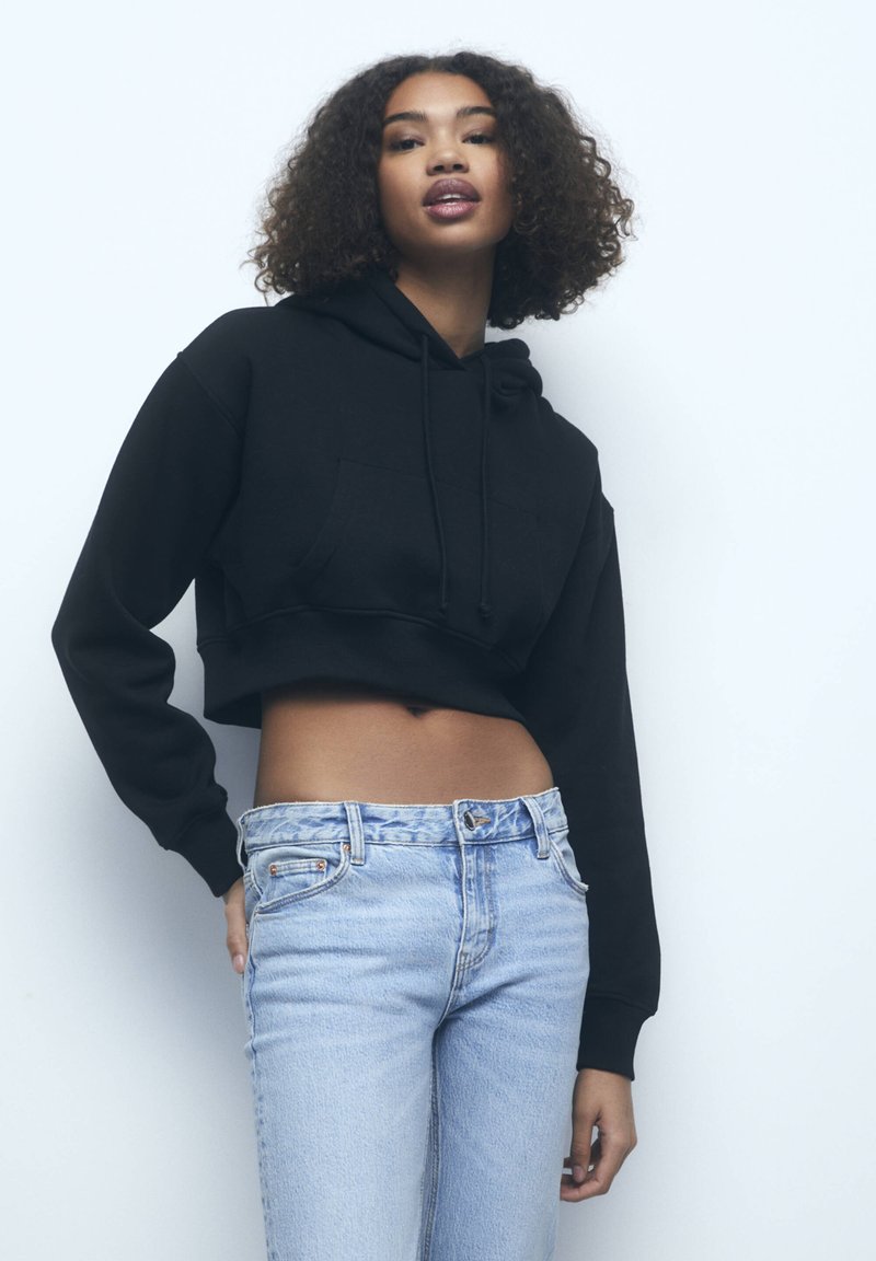 PULL&BEAR CROPPED Hoodie mottled black Zalando.de