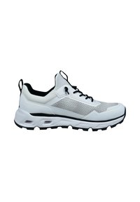 Weiße und graue Sportschuhe mit schwarzen Schnürsenkeln, gepolstertem Kragen, Zuglaschen an Ferse und Zunge sowie einer dicken strukturierten Sohle.
