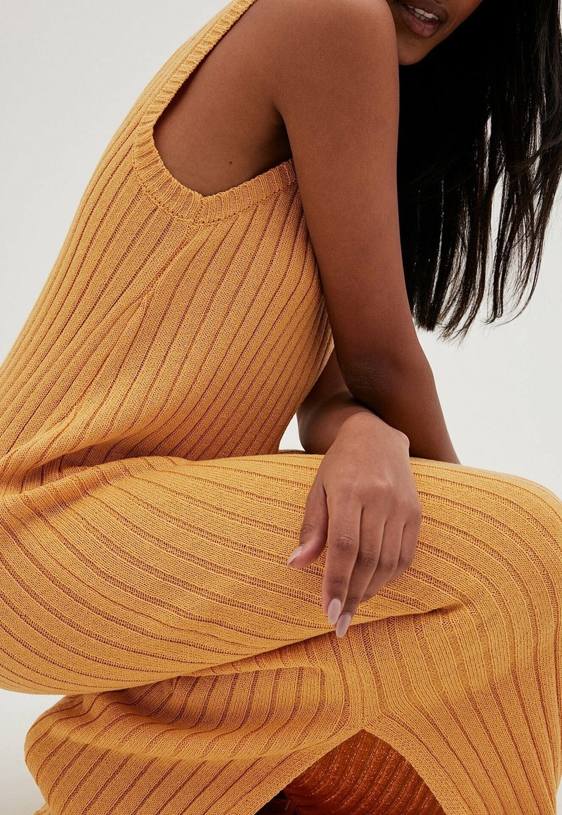 NA-KD Maxi dress - orange - (Pre-owned) - Zalando.ie