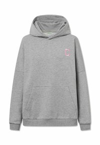 Hellgrauer Hoodie aus weichem Stoff, mit einer Kängurutasche und einem kleinen pinken Buchstaben "C" auf der Vorderseite. Inklusive Kapuze mit Kordelzug.