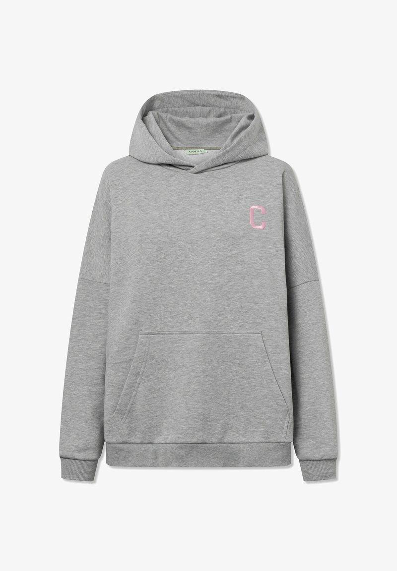 Hellgrauer Hoodie aus weichem Stoff, mit einer Kängurutasche und einem kleinen pinken Buchstaben "C" auf der Vorderseite. Inklusive Kapuze mit Kordelzug.