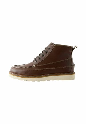 REGULAR FIT - Snørestøvletter - brown