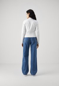 ONLY Tall ONLWESTA JACKET - Traper jakna - white