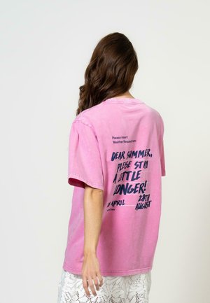 OH APRIL Print T-shirt - fuchsia