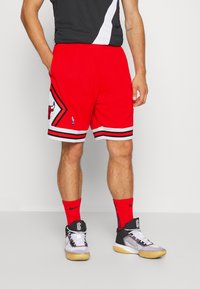 Mitchell & Ness NBA CHICAGO BULLS SWINGMAN SHORT - Pantalón corto de deporte - red