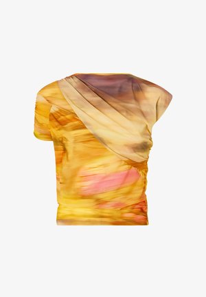 Top de manga corta en tejido multicolor con un patrón en espiral en amarillo, rosa y marrón. Escote drapeado con lados fruncidos.