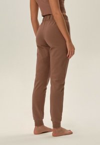 ESOTIQ BLOOVII JAMILE tan