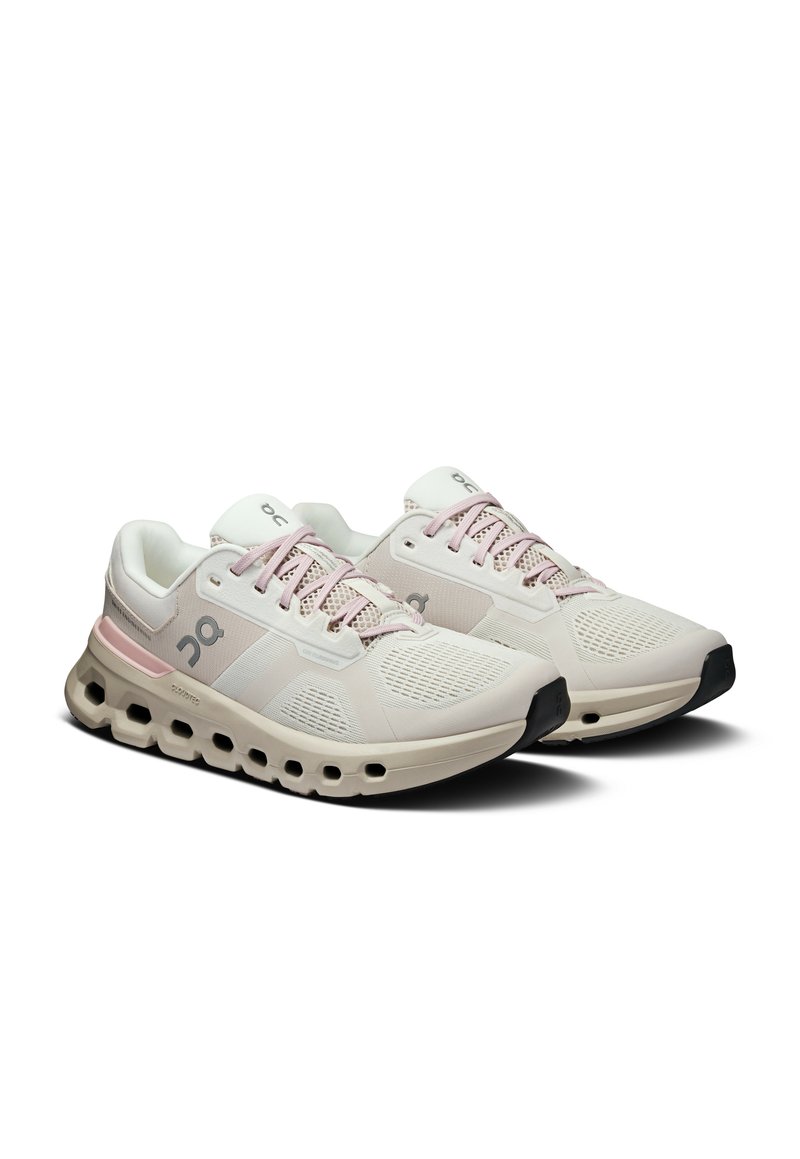 On CLOUDRUNNER 2 WIDE - Silniční běžecké boty - ivory mauve