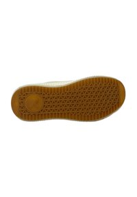 Suela de zapatilla de goma con un patrón texturizado, que presenta un color goma y bordes laterales blancos, proporcionando agarre y durabilidad.