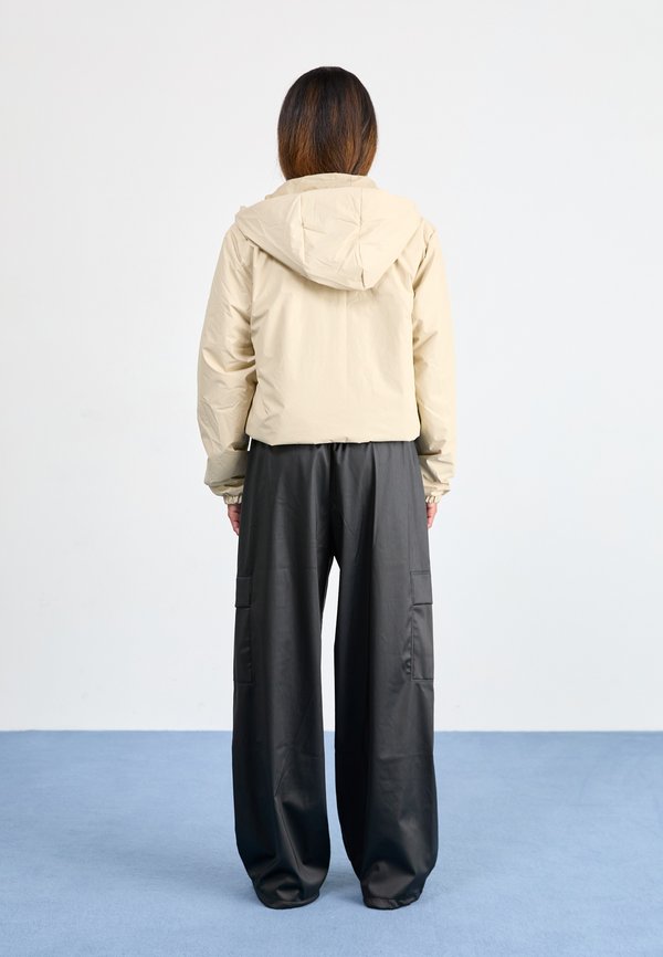 LOHJA INSULATED  - Light jacket - dune2