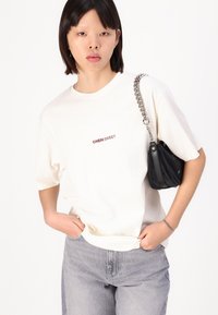 JJXX JXSANDRA LOOSE SS TEE JRS - Apdrukāts T-krekls - egret