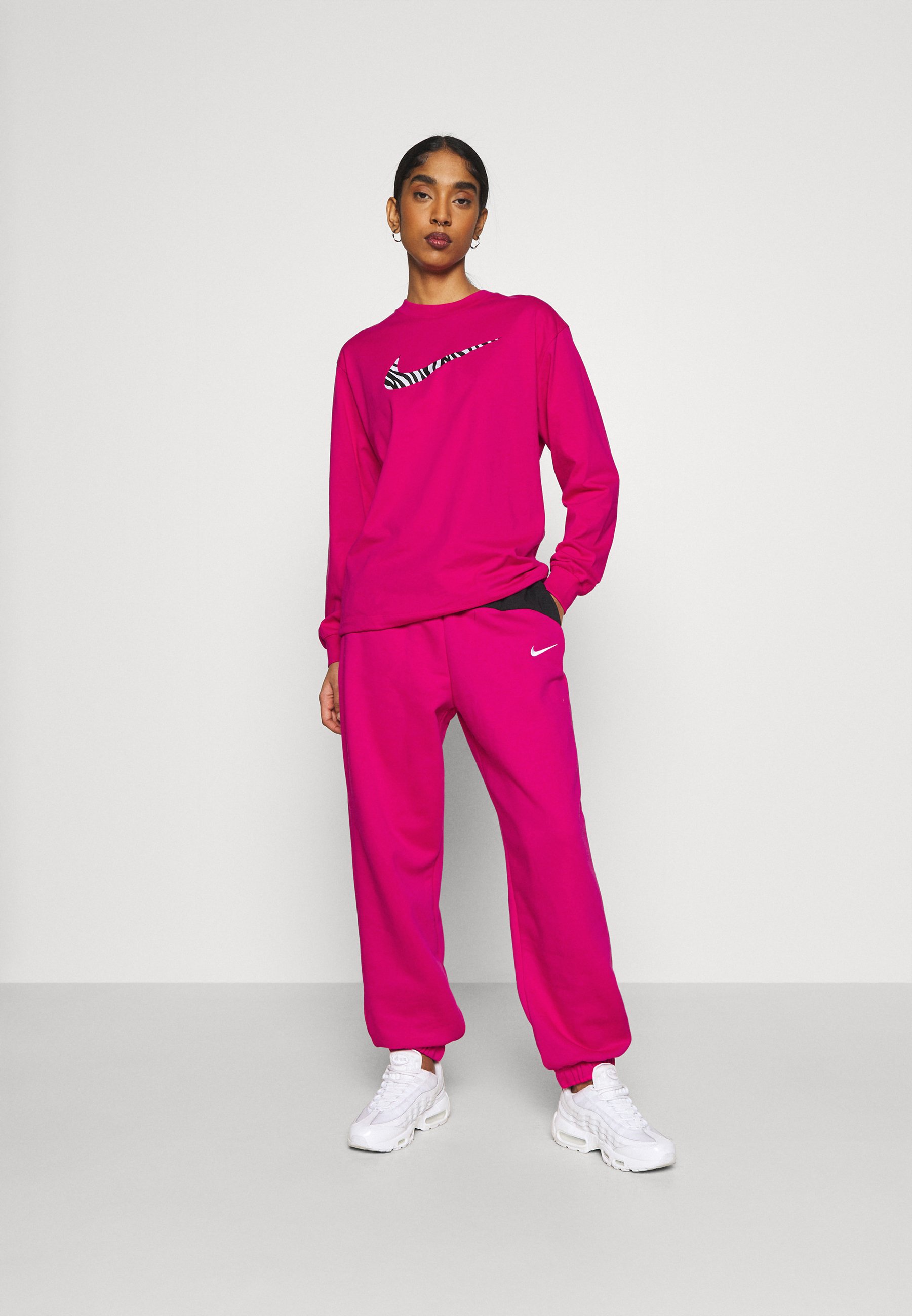 fireberry nike sweatpants