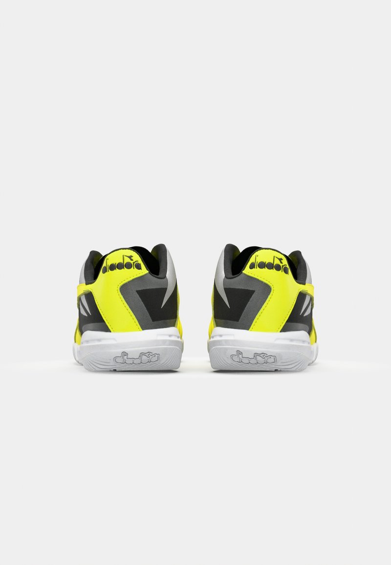 Chaussures Diadora Maracana Indoor Football Femme - Noir/jaune, Taille US 6
