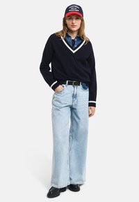 GANT V-NECK - Pulóver - evening blue