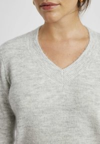 BZB COL V UNI - Pullover - gris clair