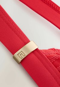 Non selezionato, red broderie