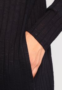 Vero Moda Kofta - black