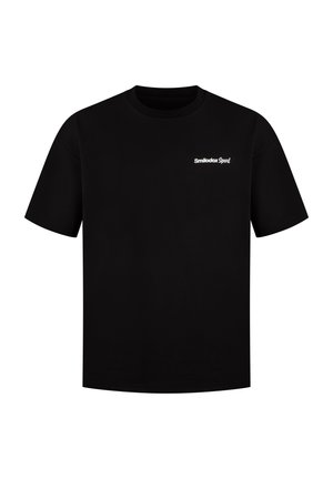 Schwarzes Baumwoll-T-Shirt mit kurzen Ärmeln, Rundhalsausschnitt und weißem "Smilodax Sport"-Logo auf der Brust. Klassischer Schnitt und glatte Textur.