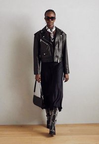 Esprit SKIRT - A-linjekjol - black