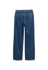 Jeans de denim de pierna ancha en azul oscuro, con un diseño clásico de cinco bolsillos y una textura suave con detalles de costura sutiles.