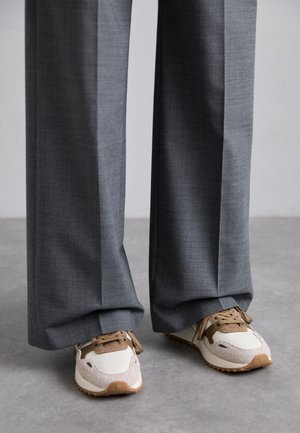 MICHAEL Michael Kors THEO TRAINER - Sneakers basse - driftwood metallic