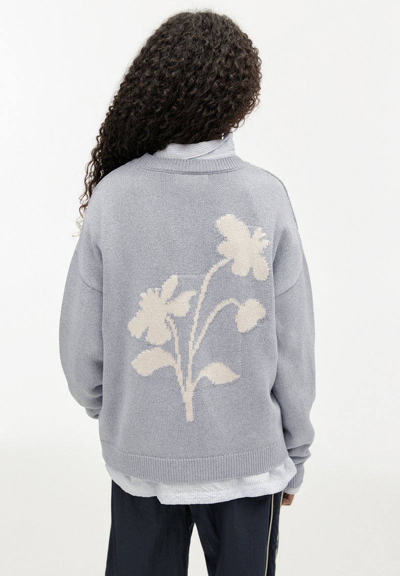 PULL&BEAR - WITH BACK FLOWER - Pullover - light grey, Agrandir