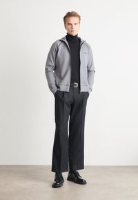 BOSS SKAZ  - Felpa con zip - dark beige