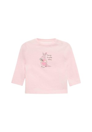 Hellrosa langärmeliges Babyshirt mit einem Känguru, das Blumen hält, und dem Text "Mommy Daughter time" auf der Vorderseite, zwei Knöpfe an der Schulter.