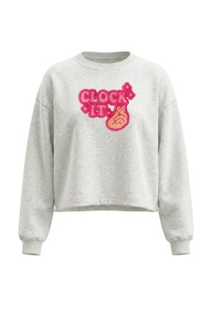 Lysegrå langærmet sweatshirt med pink teksturtekst "CLOCK IT" og en grafik af en hånd, der knipser med fingrene, midt for på fronten.