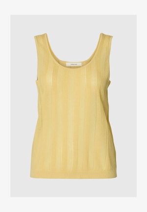 Top jaune sans manches en maille avec des rayures verticales texturées et un col arrondi sur fond uni.