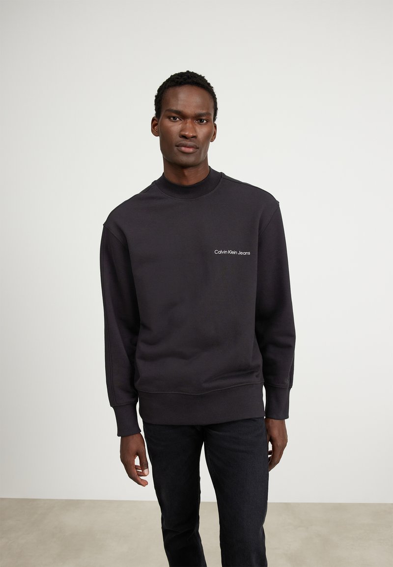 Calvin Klein Jeans - INSTITUTIONAL MOCK NECK - Športni pulover - black, Povečajte