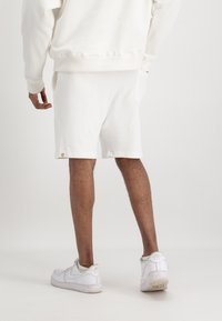 Alpha Industries Šortky - organic white