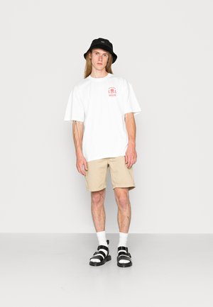 Edwin DEVILS PIE UNISEX - Print T-shirt - white