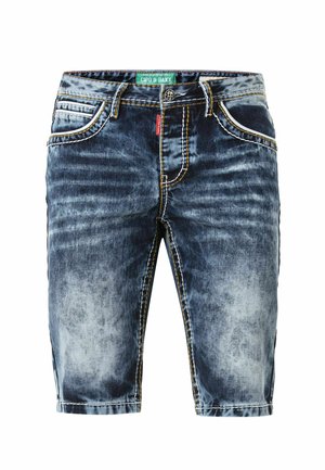 Denim-Shorts mit einer verblichenen blauen Waschung, kontrastierenden Nähten, fünf Taschen und einem Reißverschluss. Etikett-Details sind am Bund sichtbar.