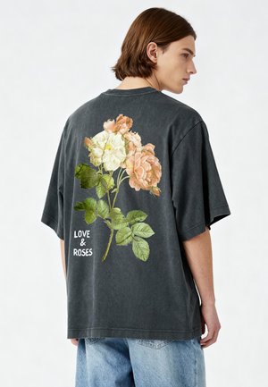 ROSES BACK HEAVYWEIGHT - Apdrukāts T-krekls - washed black