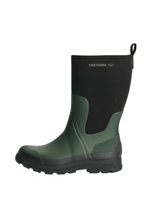 Grüner und schwarzer knöchelhoher Regenstiefel mit profiliertem Absatz und Zuglasche, mit dem Markenzeichen "Tretorn 1891" am oberen Schaft.