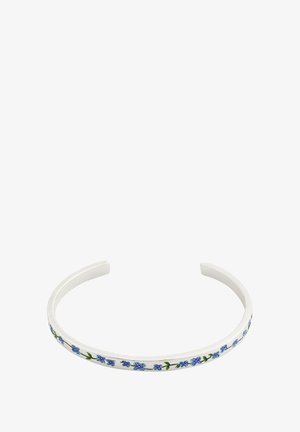 Weißes Metallarmband mit einem zarten Muster aus kleinen blauen Blumen und grünen Blättern entlang des äußeren Randes.