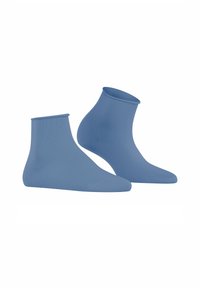 Blaue Knöchelsocken mit glatter Textur, einem gerippten Bund und einer nahtlosen Zehenpartie. Sie sind für Komfort und den täglichen Gebrauch konzipiert.