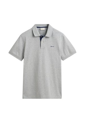 Polo gri din bumbac, cu guler bleumarin și un mic logo brodat. Mâneci scurte și un design clasic.