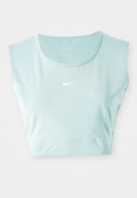 Svijetloplavi skraćeni atletski top od glatkog, rastezljivog materijala, s okruglim izrezom i suptilnim bijelim Nike logom sprijeda.