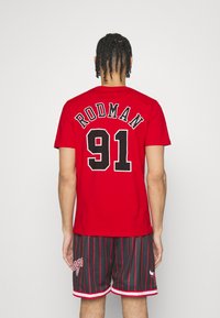Mitchell & Ness NBA CHICAGO BULLS TEE BULLS DENNIS RODMAN - Equipación de clubes - red