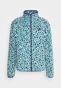 Jachetă din fleece de culoare albastru deschis, cu un model de imprimeu leopard care are pete de verde închis și bleumarin. Include un guler înalt și închidere cu fermoar.