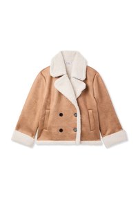 Giacca in faux shearling marrone con colletto e polsini in pelliccia crema, frontale doppiopetto, due tasche laterali e bottoni neri.