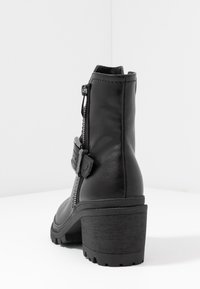 Tamaris Stiefelette - black