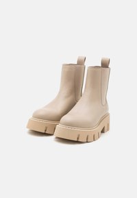 Copenhagen Studios CPH137 - Platvormtallaga poolsaapad -  nature